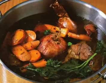 Мясной бульон из говядины